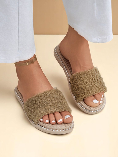 Royalfashion Női papucs szőrmével Cozy Step