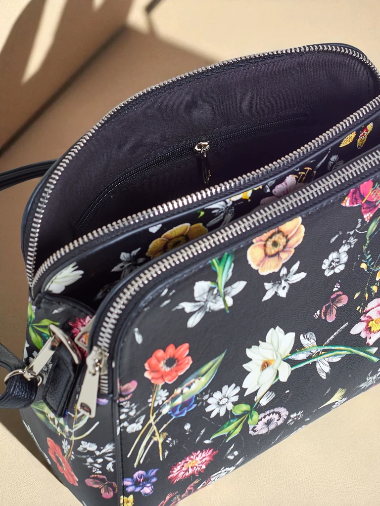 Royalfashion Kis női kézitáska ökobőrből Florentia