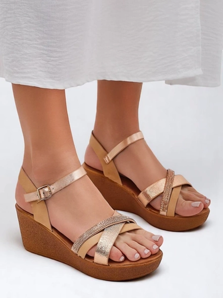 Royalfashion Női wedge szandál, strasszokkal és csillámmal Glittera