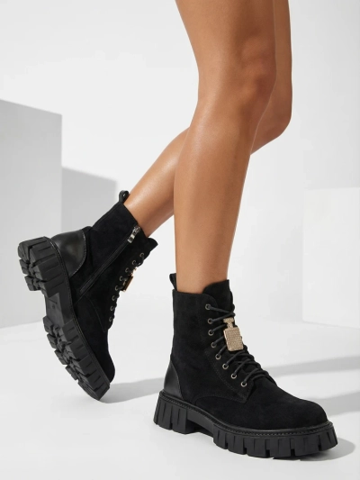 Royalfashion Eco szarvasbőr női bakancs munkás Edvines