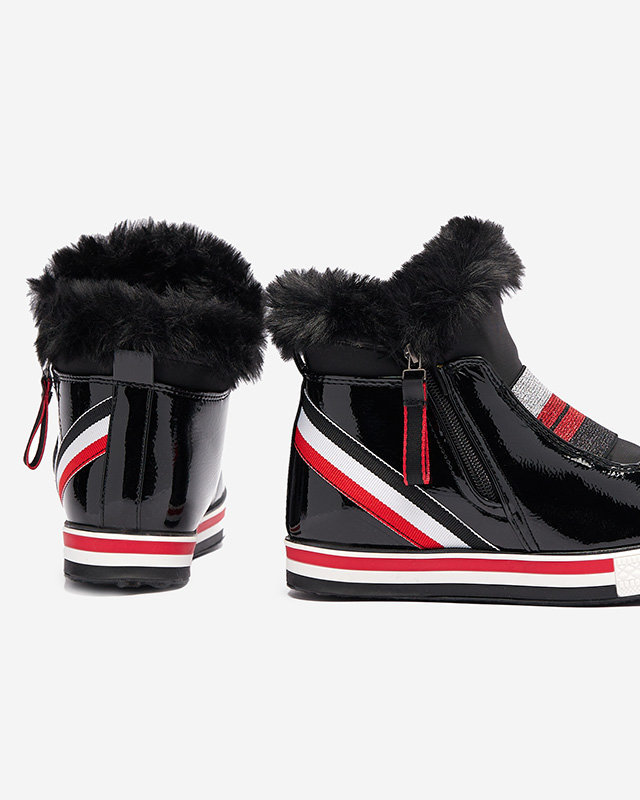 OUTLET Fekete női sportcsizma rejtett sarokkal és szőrmével Gomiu- Footwear