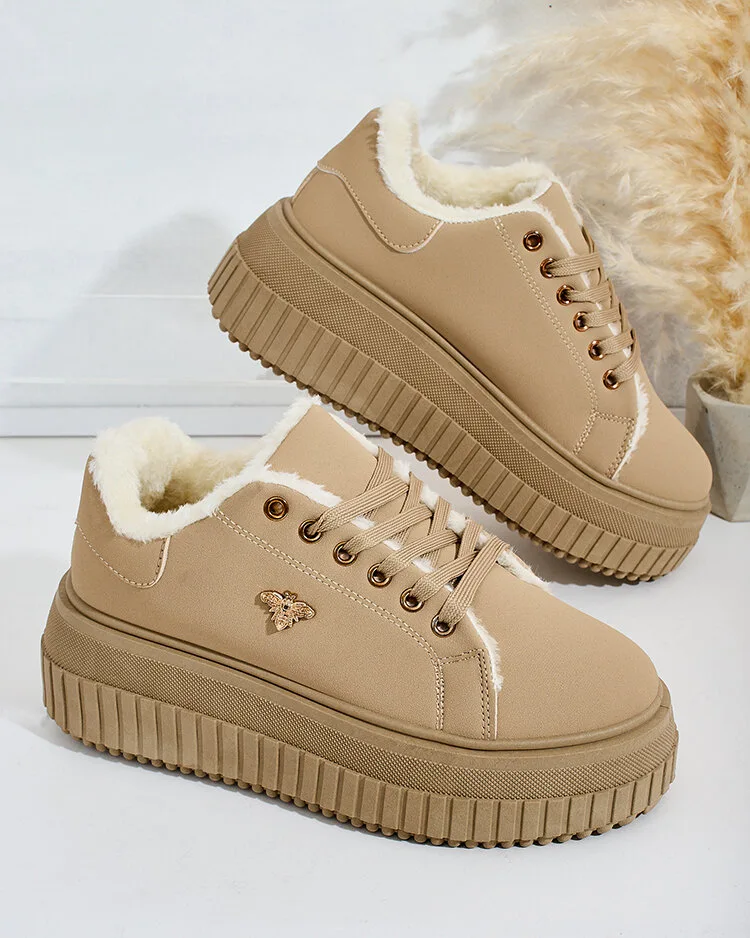 Royalfashion Melegített női tornacipő szőrmével Noxu