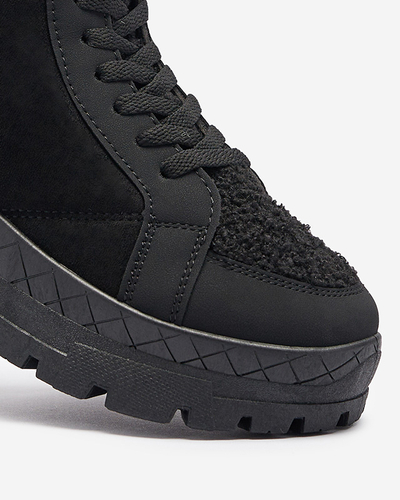 Női szigetelt trapper csizma fekete színben Wosser- Footwear