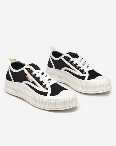 OUTLET Fekete női tornacipő Scola-Shoes