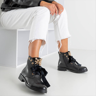 Fekete táskák Havelte díszítéssel - Lábbeli