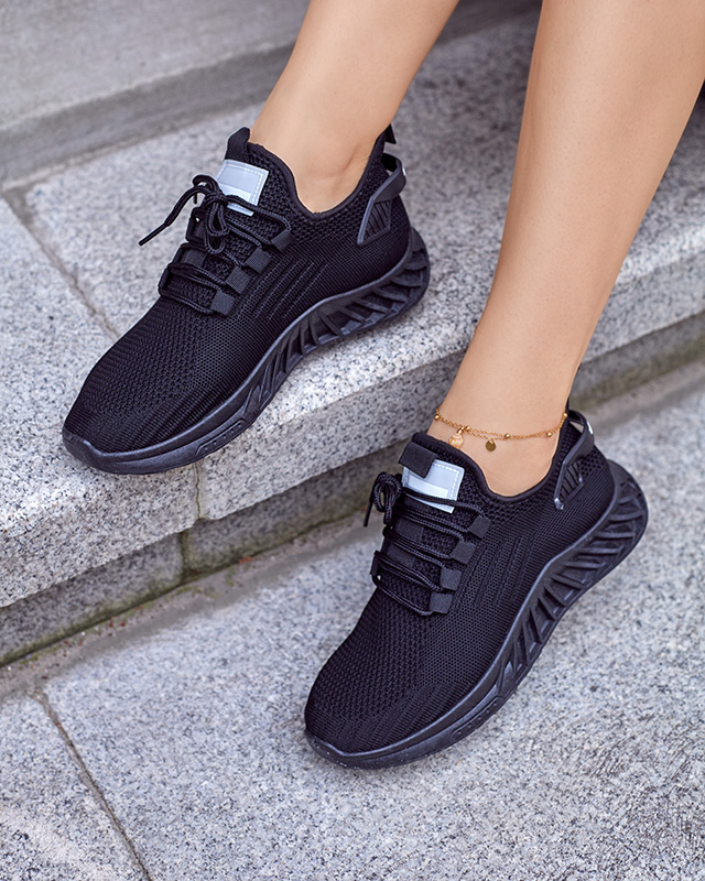 Royalfashion Női szövet sportcipő fekete színben Ltoti