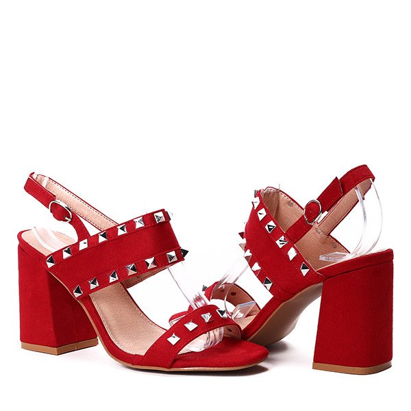 Czerwone sandały z ćwiekami na słupku Romena - Obuwie