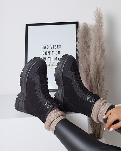 Női szigetelt trapper csizma fekete színben Wosser- Footwear