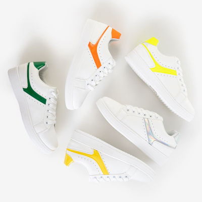 Női fehér cipők, zöld betétekkel a Radella - lábbelikből