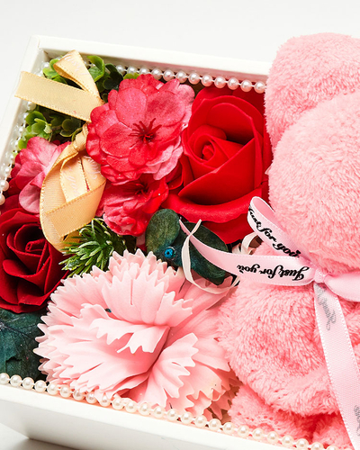 Royalfashion Flowerbox Virágok dobozban, mackóval