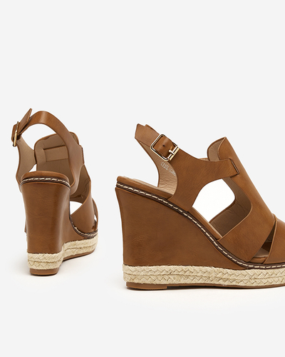 OUTLET Világosbarna női szandál magas éken Clack - Shoes