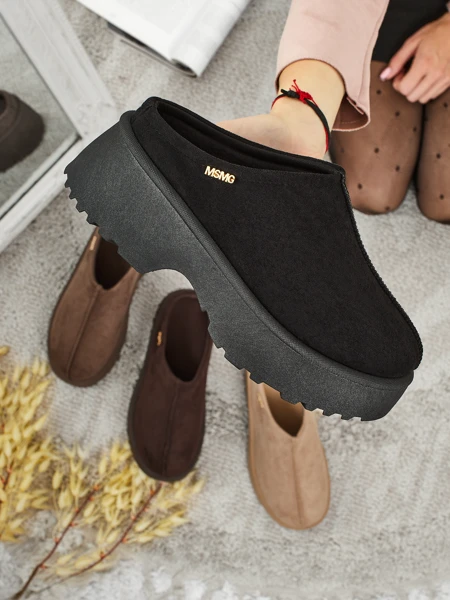 Rövid női a'la hócsizma bundával Calindra