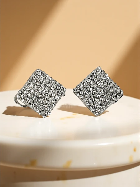 Royalfashion női cirkónia klipszes fülbevaló