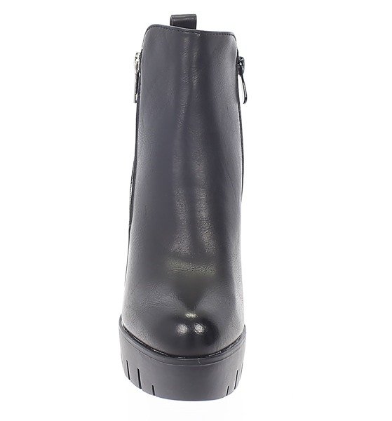 Czarne botki na słupku - Obuwie