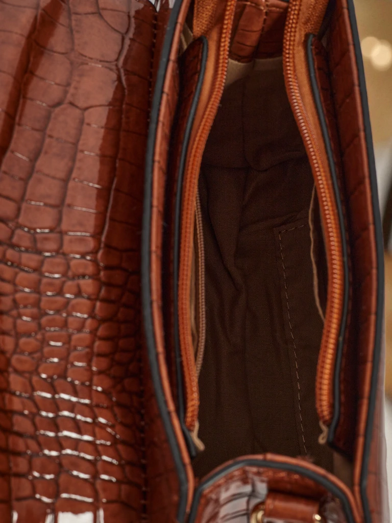 Lakkozott Lunaya kis női műbőr táska