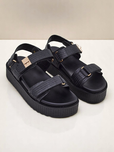 Royalfashion Ariadne platformos női szandál – fekete ökológiai bőr, tépőzár, nyár