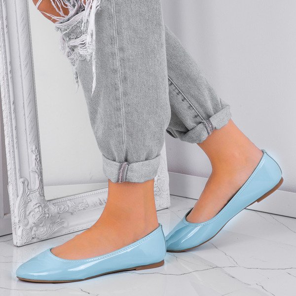 Jasnoniebieskie baleriny ze skóry ekologicznej lakierowanej Pastel Flower - Obuwie