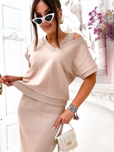 Royalfashion Női szett egy felfedő toppal és térd-length ruhával