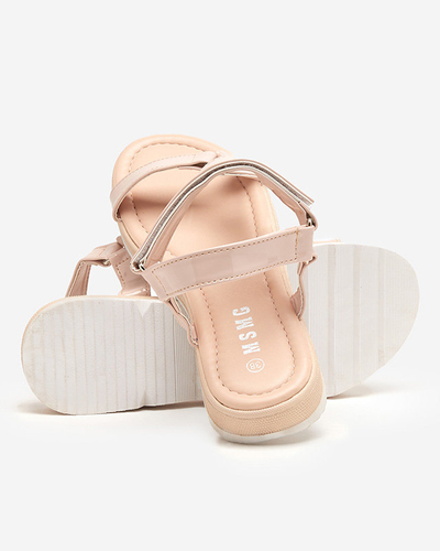 OUTLET Bézs színű női lapos szandál Hereris - Lábbeli