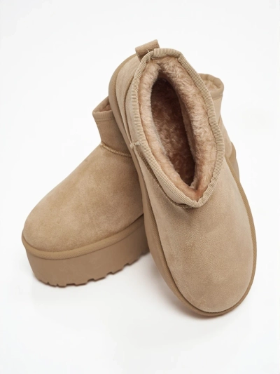 Rövid női a'la hócsizmák Vessia