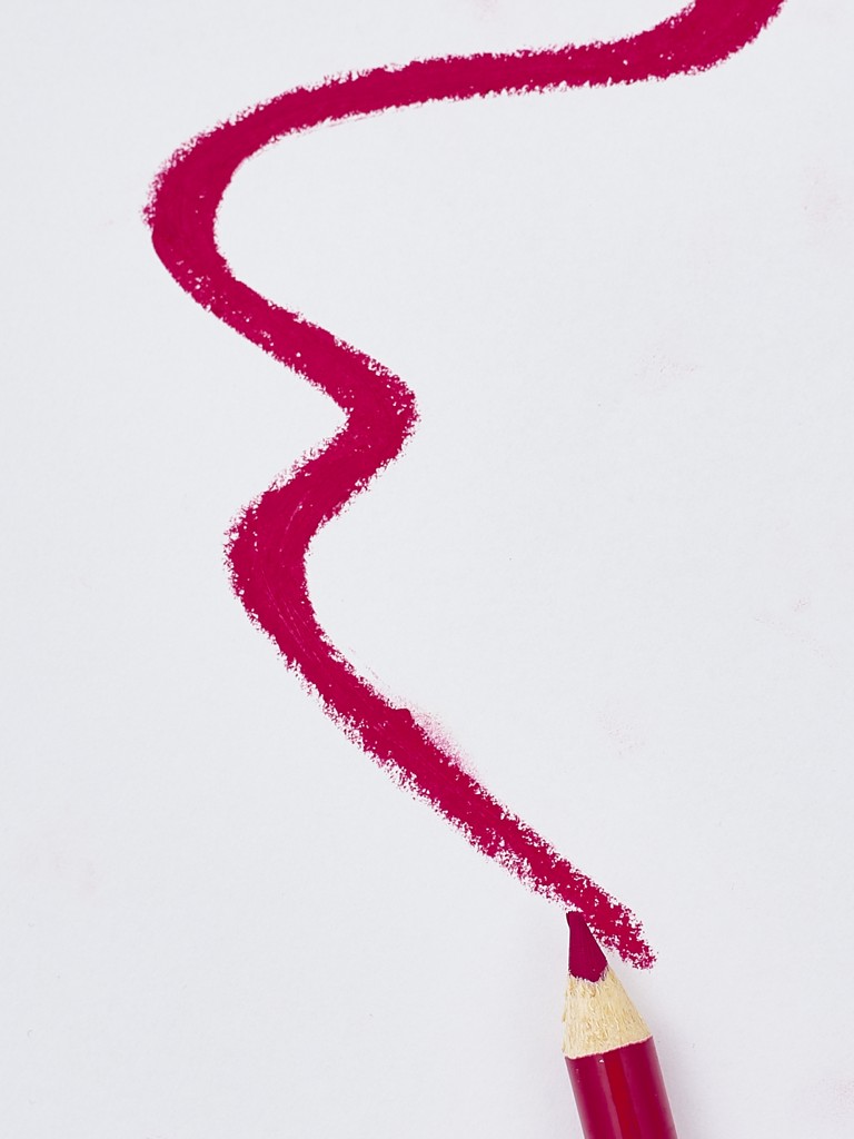 Ajakceruzahegyező, korallvörös színben