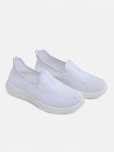 Női fehér Callista slip-on légáteresztő anyagból, lapos sarokkal