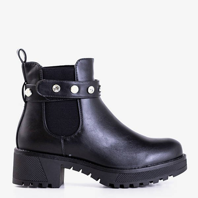 Fekete csizma Kalkar díszítéssel - Lábbeli