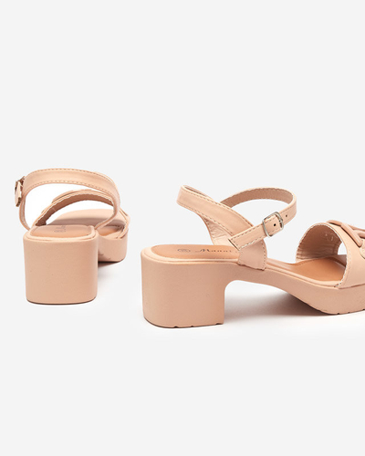 OUTLET Bézs színű női szandál a Frokio postán - Lábbeli