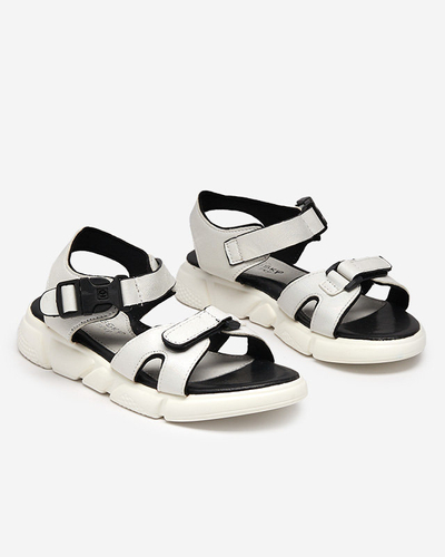 Fényes gyerekszandál fehér Leepe-Shoes-ban