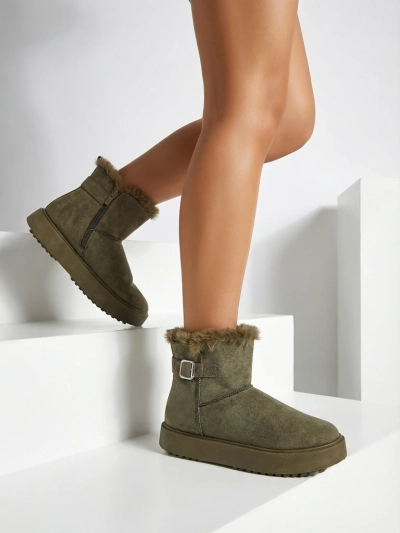 Royalfashion Rövid női hócsizma a'la Aurelia Classico