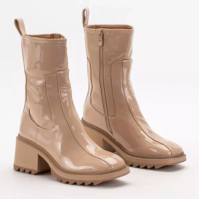 OUTLET Bézs színű női csizma széles oszlopon Grifis - Footwear