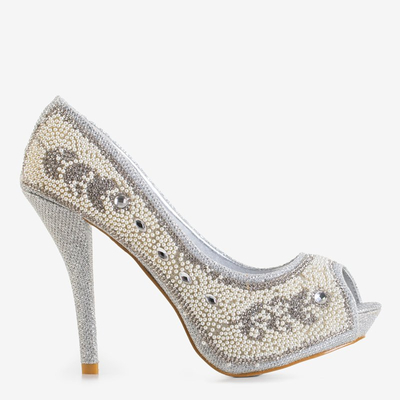 Ezüst fényes szivattyúk a Marni tűsarkú sarkán - cipők