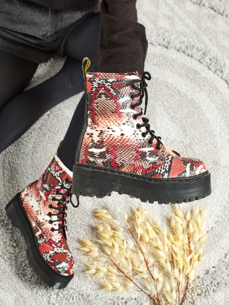 Isadore női worker bakancsok dombornyomással