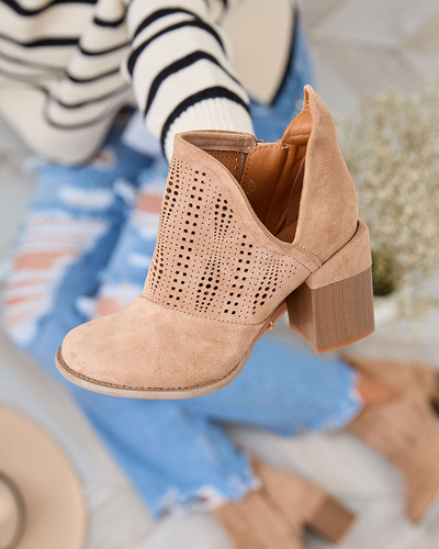 Royalfashion áttört posztócsizma világosbarna színben Revivela