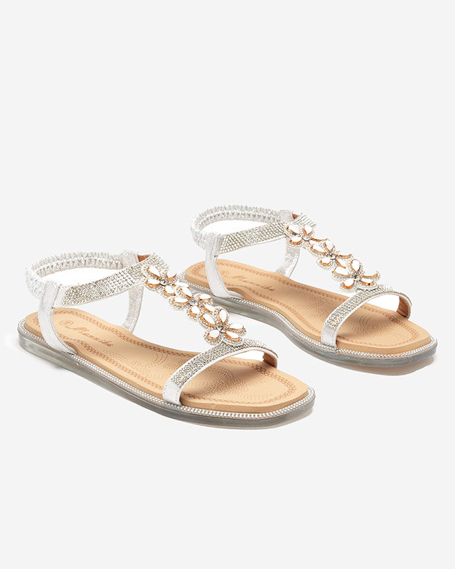 OUTLET Ezüst női szandál Soritis virággal - Lábbeli