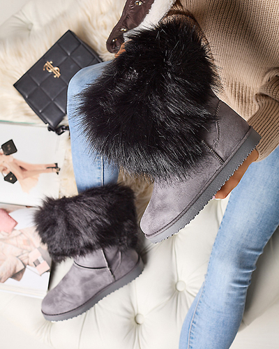 Szürke női hócsizma aszimmetrikus felsőrésszel és szőrmével Vetora - Lábbeli