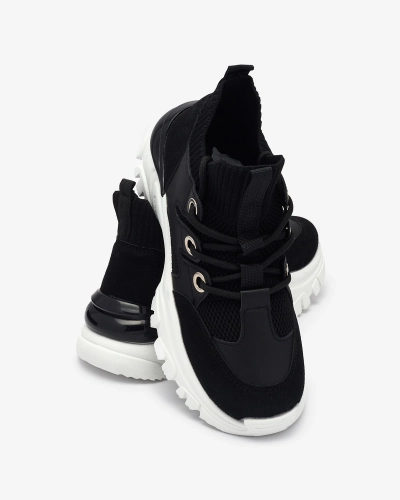 Női sportcipő fekete színben Hasola- Footwear