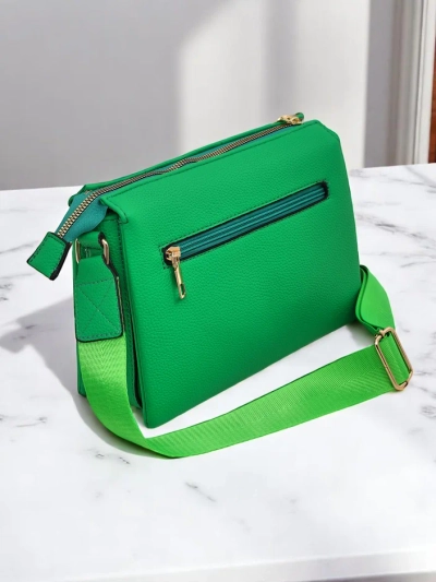 Royalfashion Kézitáska nőknek steppelt elülső résszel