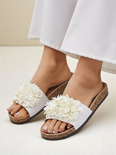 Royalfashion női flip-flop kis virágokkal Occes