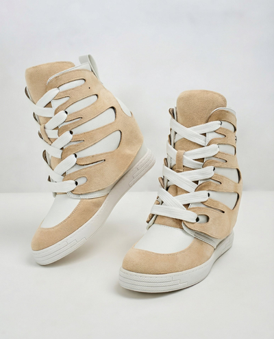 Royalfashion Női sportos csizma Pamstinsa sarokkal