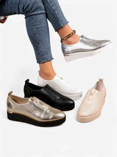 Royalfashion Slip-on női perforált cipők Goffies