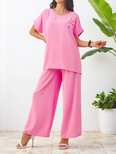 Royalfashion Női rövidujjú szett dekoratív virággal és bő nadrággal