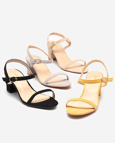 OUTLET Női szandál oszlopon bézs színben Usopi- Footwear