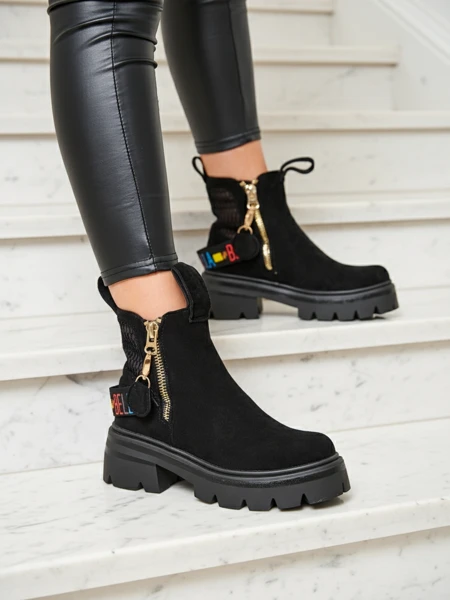 Royalfashion Eco velúr női csizma fekete színben Refaset