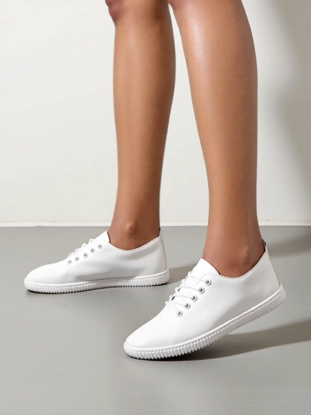 Royalfashion Női áttört tornacipő Tareb