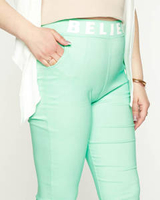 menta || sötétzöld