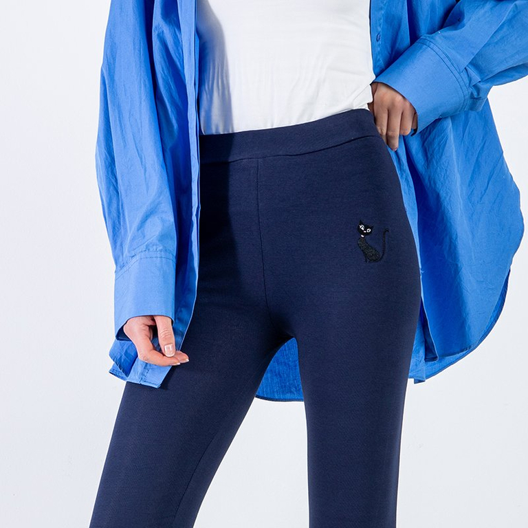 Női sötétkék leggings hímzett cicával - Ruházat