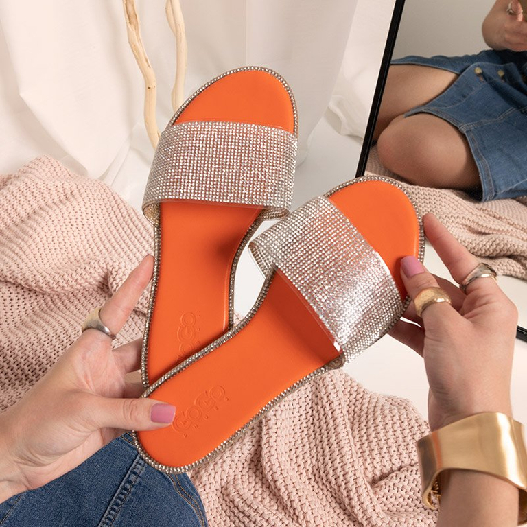 OUTLET Narancssárga női papucs cirkóniákkal Verina - Lábbeli