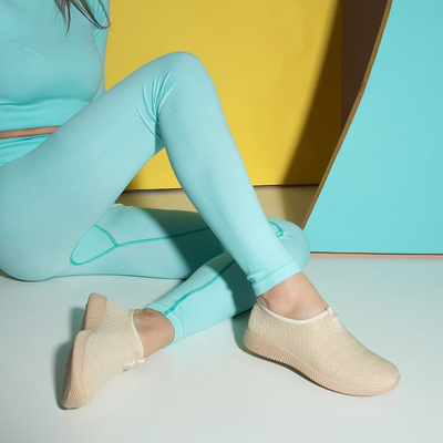 Bézs női csúszás a Smegin cipőkön - lábbeli