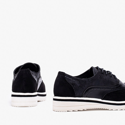 OUTLET Fekete női cipő áttört Bilotsi felsőrésszel - Lábbeli